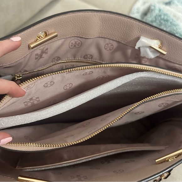 NWT Tory Burch Marsden Tote - Light Oak Color - Picture 5 of 6